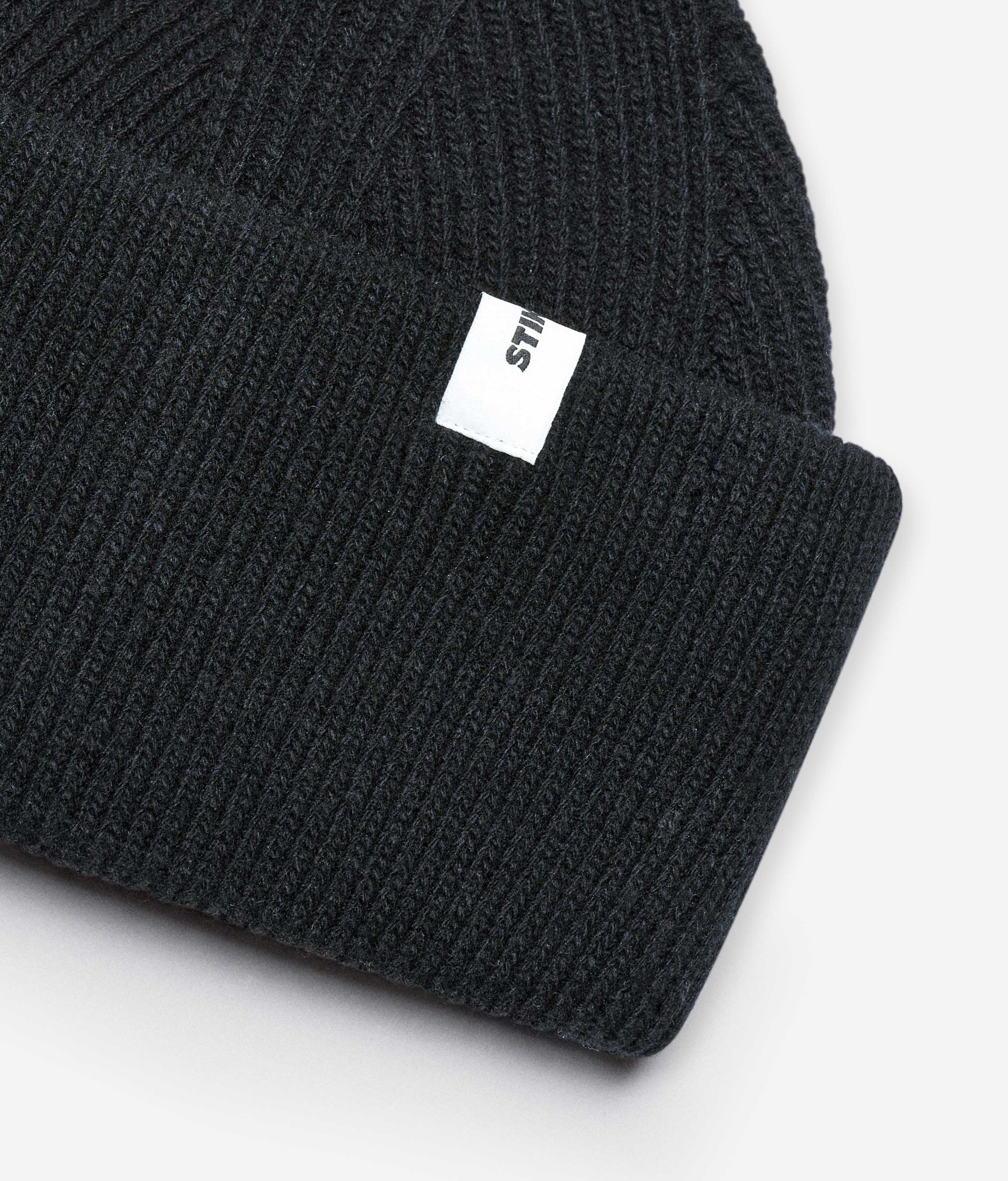 Stiksen Beanie 01 Merino Wool Black Detail