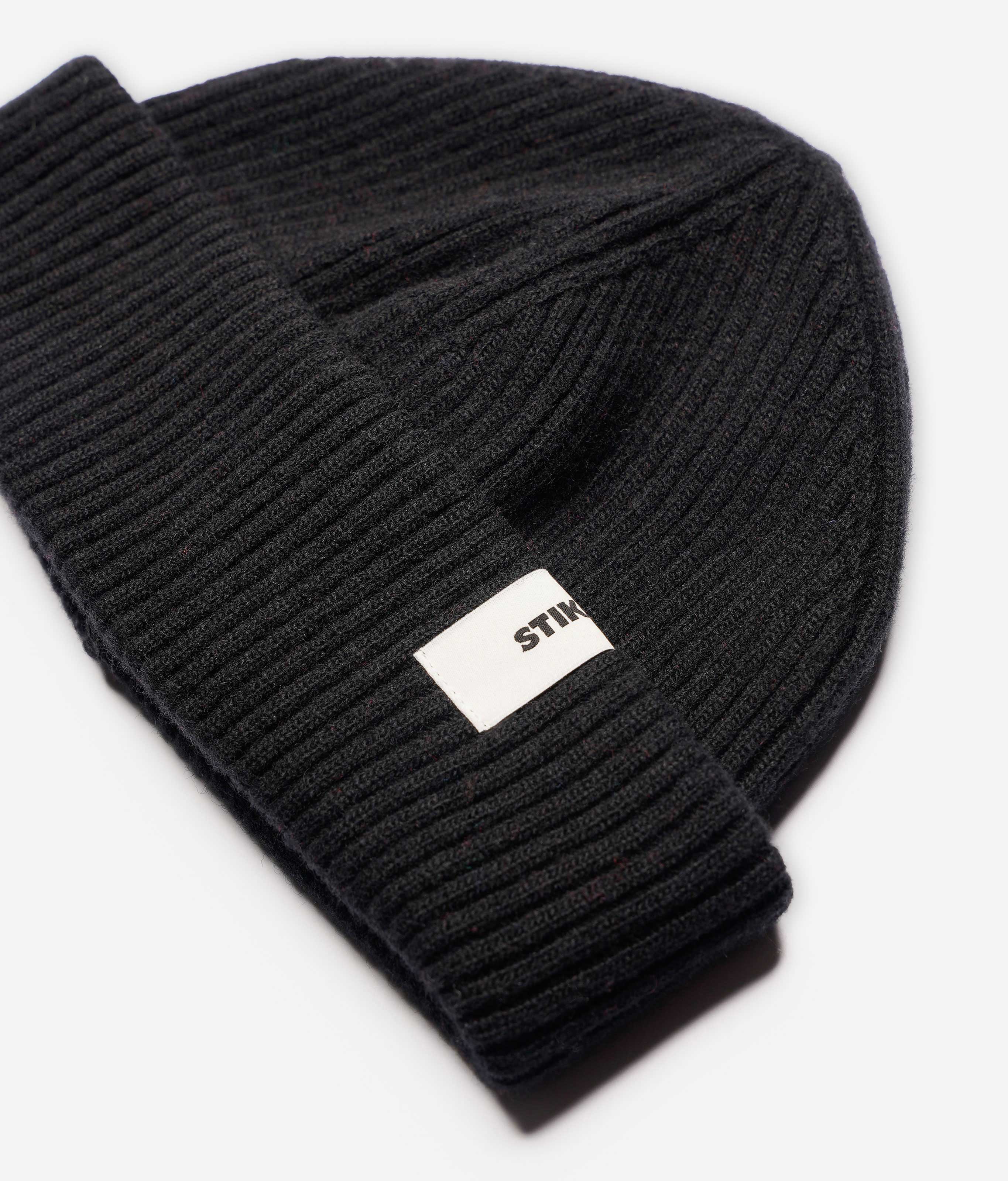Black Beanie 03 short-fit fisherman beanie in merino wool, alternate product view