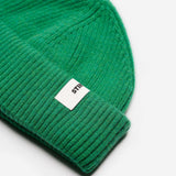 Kelly Green Beanie 03 short-fit fisherman beanie in merino wool, alternate product view