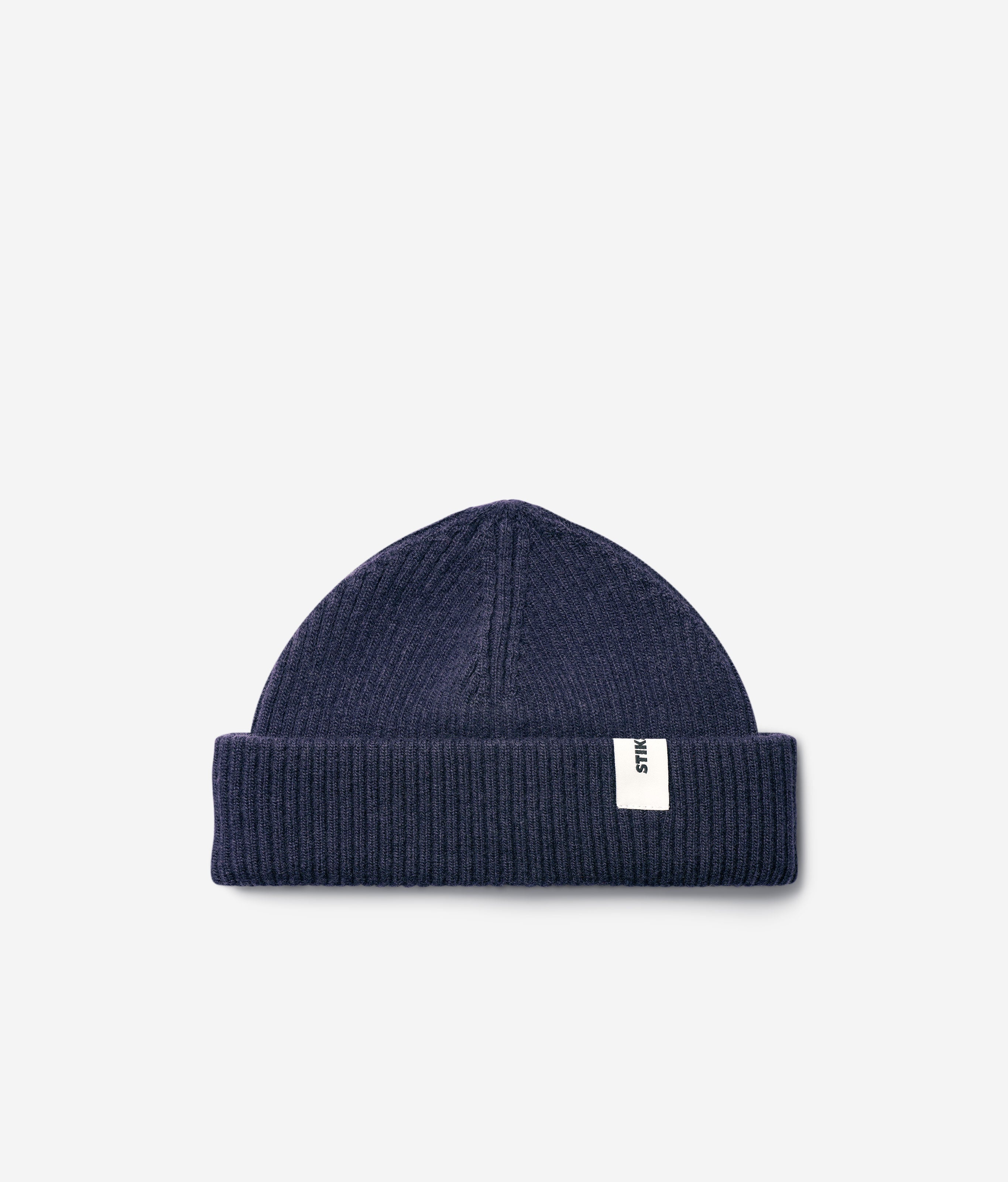 Navy Beanie 03 short-fit fisherman beanie in merino wool, product view