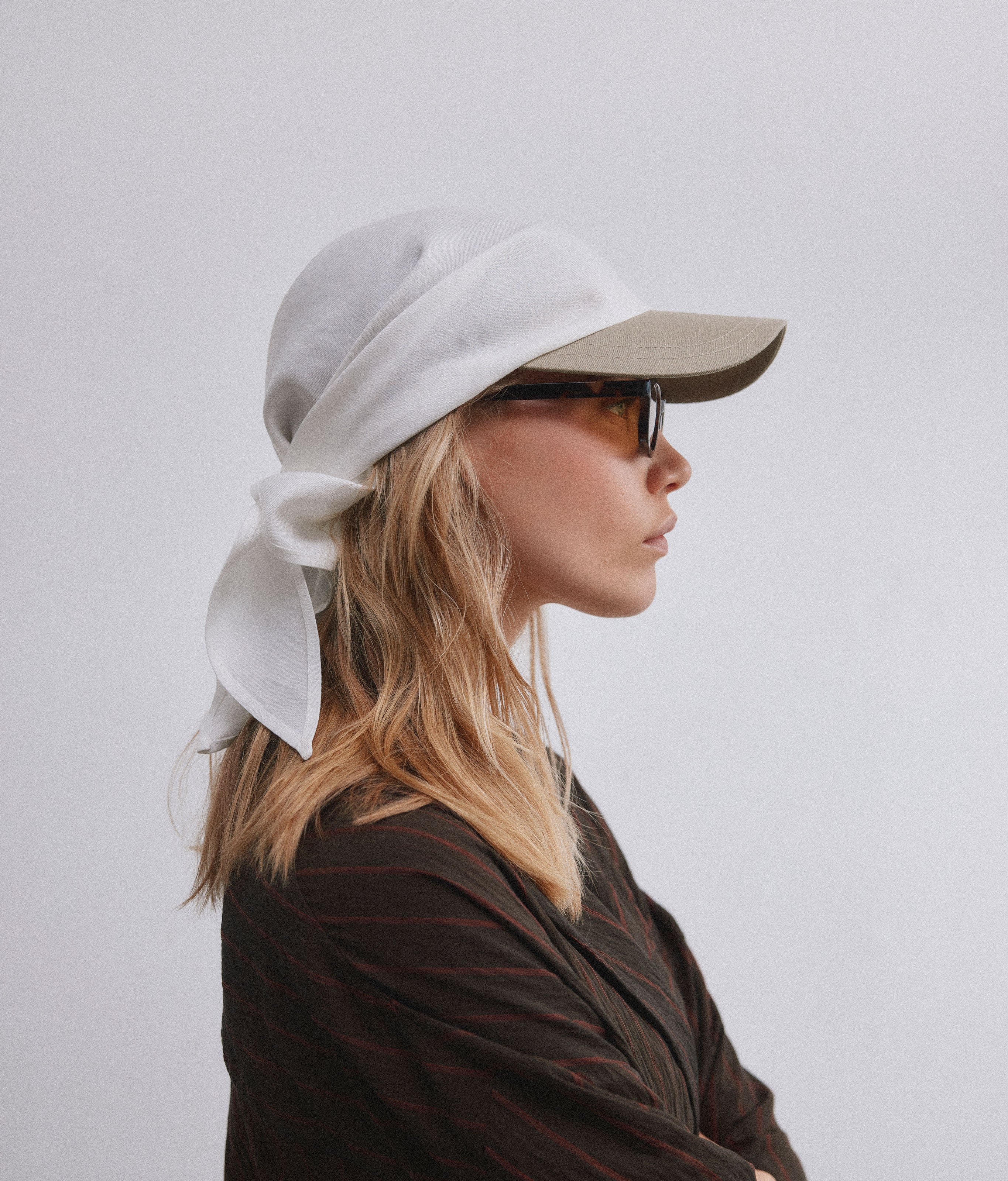 Stiksen │ Scarf Cap Ivory/Khaki